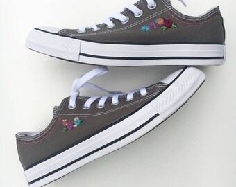 Hand embroidered converse with small flowers, shoes included
