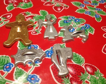 Vintage set of 5 metal cookie cutters