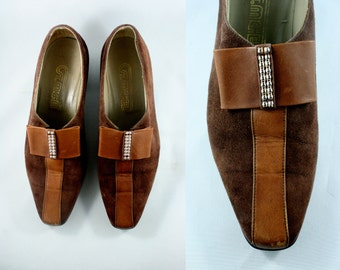 vintage Brown Suede and Leather Shoes Size 7 1980s does 1960s with Bow Buckle Slip On heeled Pilgrim Oxford shoe Size