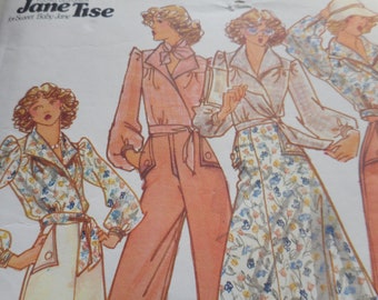 Vintage 1970's Butterick 4099 YOUNG DESIGNER Jane Tise of Sweet Baby Jane Blouse, Skirt and Pants Sewing Pattern Size 12 Bust 34