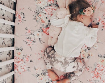 Couture fitted petite sheet in Blowsy Blooms {Pink}