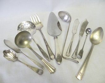 Mixed Lot of Silverplate Serving Utensils - Rogers, National Silver, Victor & Oneida - Shabby, Farmhouse, Rustic