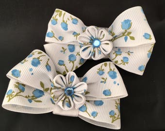 Blue flower kanzashi hair bows