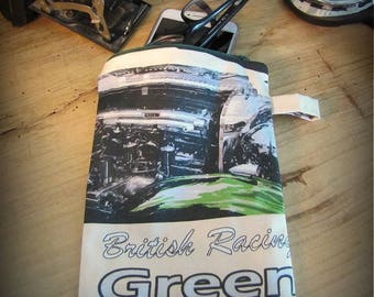Case of arrangement with British Racing Green pattern by deco cars