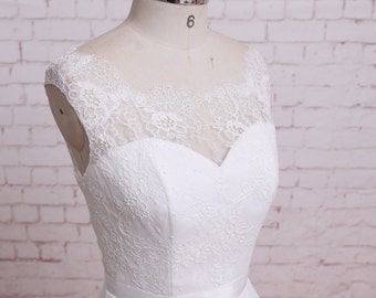 Simple Style Wedding Dress Chiffon Skirt Bridal Gown with Sheer Lace Back Sweetheart Underlay Wedding Dress