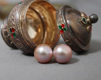 Cleo- OOAK pearl earrings, freshwater pearls, pink pearl earrings, gold earrings, stud earrings, rare pearls, gift idea for her, fashion