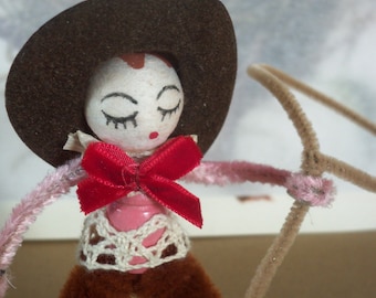 Vintage Style / Pipe Cleaner Cowgirl Figure / Vintage Craft Supplies / Vintage Spun Cotton Head / Flocked Cowboy Hat / Lasso