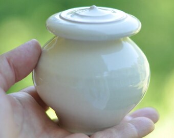 Pure White Porcelain Urn for Baby