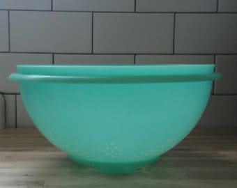 Vintage Tupperware Jadite Green Colander Strainer