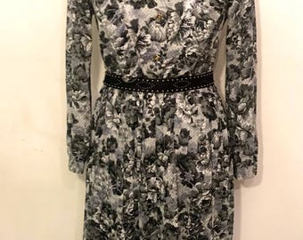 Vintage floral lace folk dress
