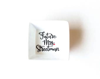 Future Mrs Ring Dish | Engagement Ring Dish | Bridal shower gift | Ring holder | Engagement Gift Idea | trinket dish | Jewelry holder