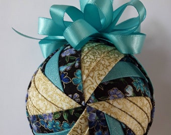 Flower Spinner with Aqua and Gold Quilted Ornament
