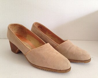 Vintage 60s 70s Block Heel Wedge Shoe Women's Tan Suede Heels Size 8 1/2 8.5 Pappagallo Shoes Made in Spain