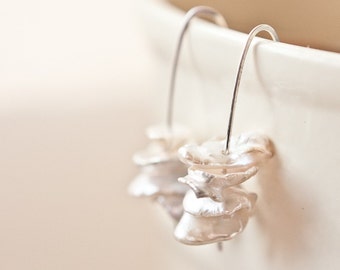 Modern Earrings Keishi Pearls Sterling Silver Ivory White Keshi Bridal Wedding bridesmaid jewelry minimal chic