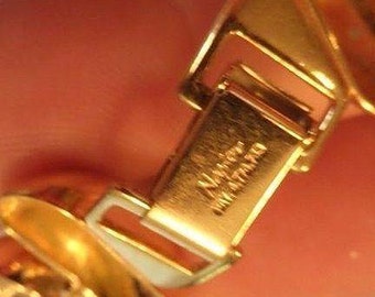 VINTAGE NAPIER signed domed Gold tone linked necklace
