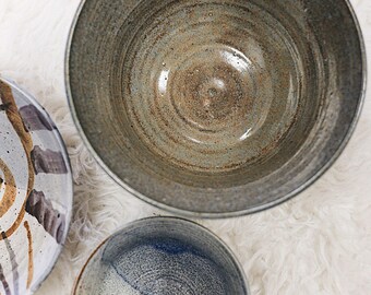 Vintage Large Pottery Bowl / Pottery Serving Bowl / Pottery Bowl / Kitchen Pottery / Hand Thrown Pottery / Stoneware Planter