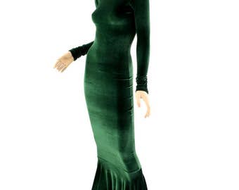Bewitching Long, Forest Green Velvet Gown with Crew Neckline, Long Sleeves and Puddle Train - 154345