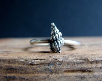 Summer Jewelry Alternative Engagement ring Silver Sea Shell Ring