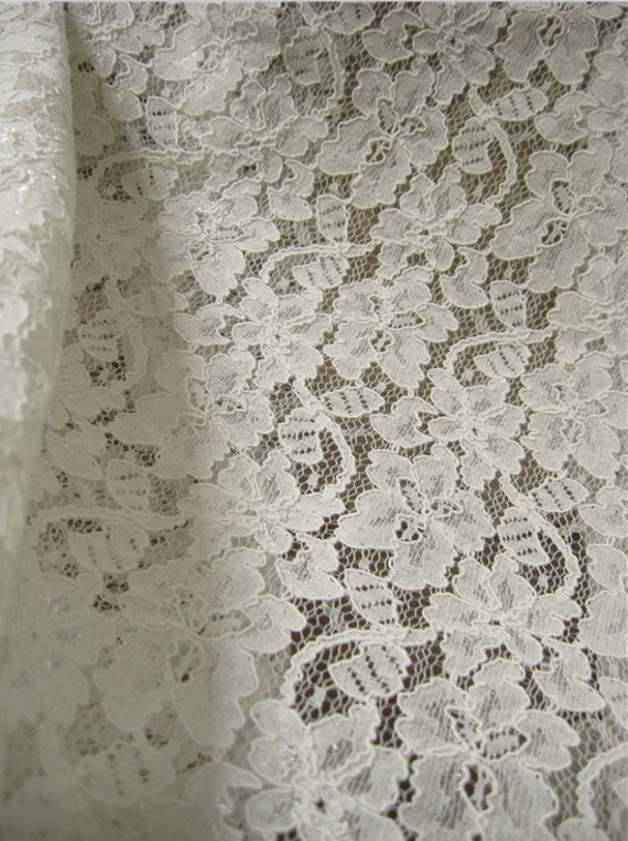 Off White lace fabric alencon lace fabric retro floral lace