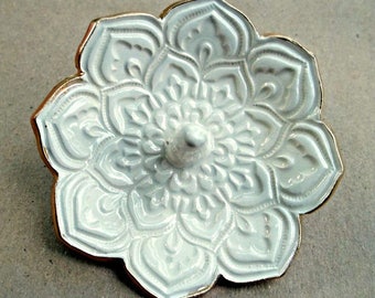 Ceramic OFF WHITE Lotus Ring Holder Ring Bowl Ring Dish with gold edging