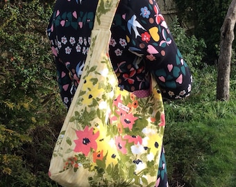 Vintage cotton fabric slouchy shoulder bag - French floral