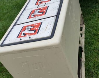 1952 Authentic General Store 7UP Cooler