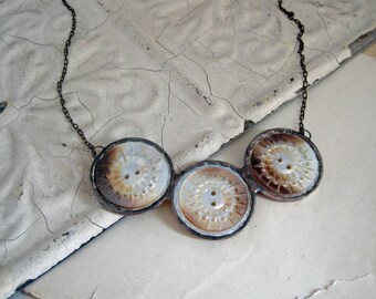 Vintage Shell Button Bib Necklace Mother of Pearl Jewelry