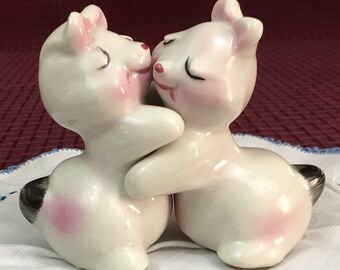 Vintage Mid Century Bunny Hug Huggers Salt & Pepper Shakers Van Tellingen