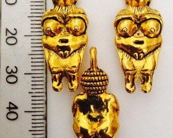 Venus Of Willendorf charms (x3) - gold tone