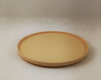 Vintage Rubbermaid Tan Lazy Susan