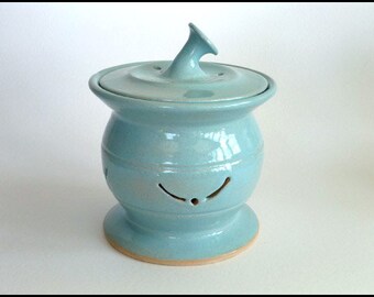 Garlic Jar, Ceramic Garlic Jar, Ceramic Garlic Pot, Garlic Pot, Garlic Keeper, Shallot Pot, Foodie Gift, Garlic Storage, Cook / Teacher Gift