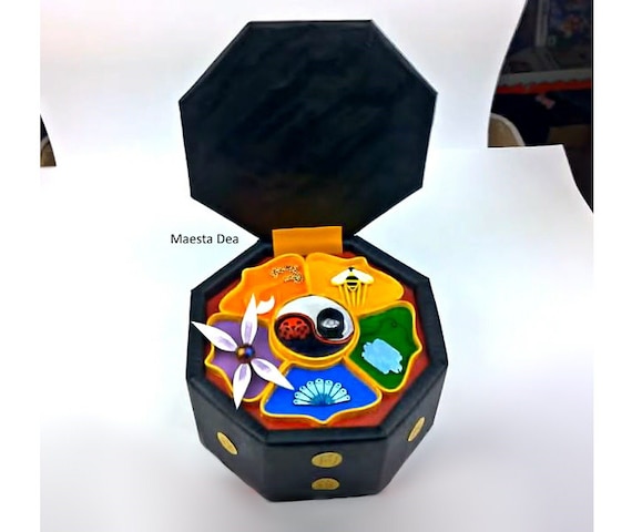 ladybug toy chest