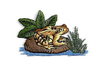 Frog - Lilypad - Amphibian - Nature - Pond - Embroidered Iron On Applique Patch