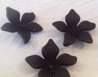 X 5 mm 28 black acrylic lucite flower beads