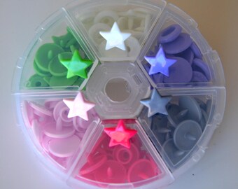 Assortiment 30 pressions KAM *ETOILES* + boite de rangement