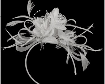 White Fascinator on Headband Alice Band Wedding Ascot Races Loop Net