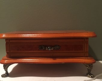 REDUCED Beautiful Vintage Jewelry Box
