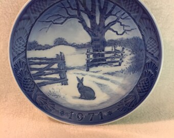 Royal Copenhagen Hare in Winter Collector Plate (#191)