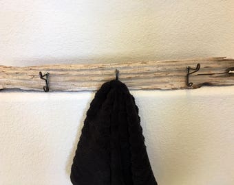 Rustic Towel Rack Rustic Coat Rack Shabby Chic Towel Rack Hat Rack Home Decor Farmhouse Decor Distressed Wood Towel Rack Coat Rack