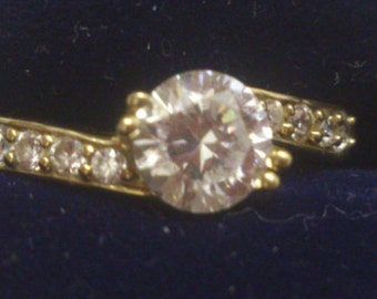 9ct gold cubic zirconia ring