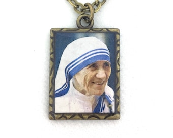 Mother Teresa of Calcutta brass pendant medal necklace