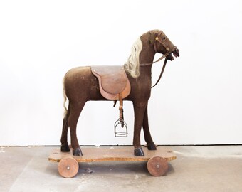 Large English Horse Pull Toy