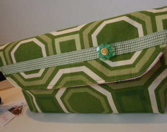 Green Geometric Wristlet Purse, Wristlet Clutch Bag, Handmade Fabric Wristlet, iPhone Wristlet, Catey Bag