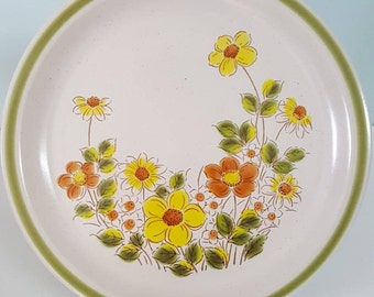 Dinner Plate Spring Garland in the Spring Collection Stoneware Oven to Table to Dishwasher 1970's Yellow Orange Flowers