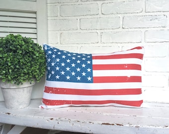 DISTRESSED USA PILLOW, Patriotic Pillow,Patriotic Decorating,Vintage American Flag Pillow,Vintage Flag Decorating