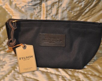 New With Tags Filson Navy Travel Kit--Small No. 11070425
