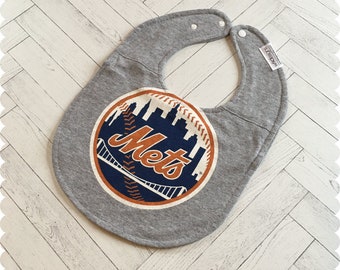 New York Mets Baby Bib, Baseball Baby Bib, Sports Baby Boy Gift, Recycled T-Shirt Baby Bib, Baby Shower Gift
