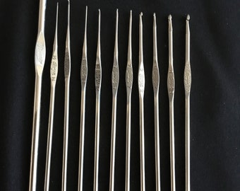 11 X Boye Crocheting Needles – 1970s