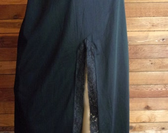 Vintage Lingerie 1970s VAN RAALTE Black Size Medium Half Slip