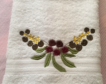 Hand towel machine embroidered
